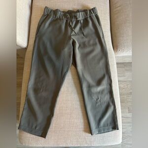 Lululemon Grey Sage On The Fly Crop